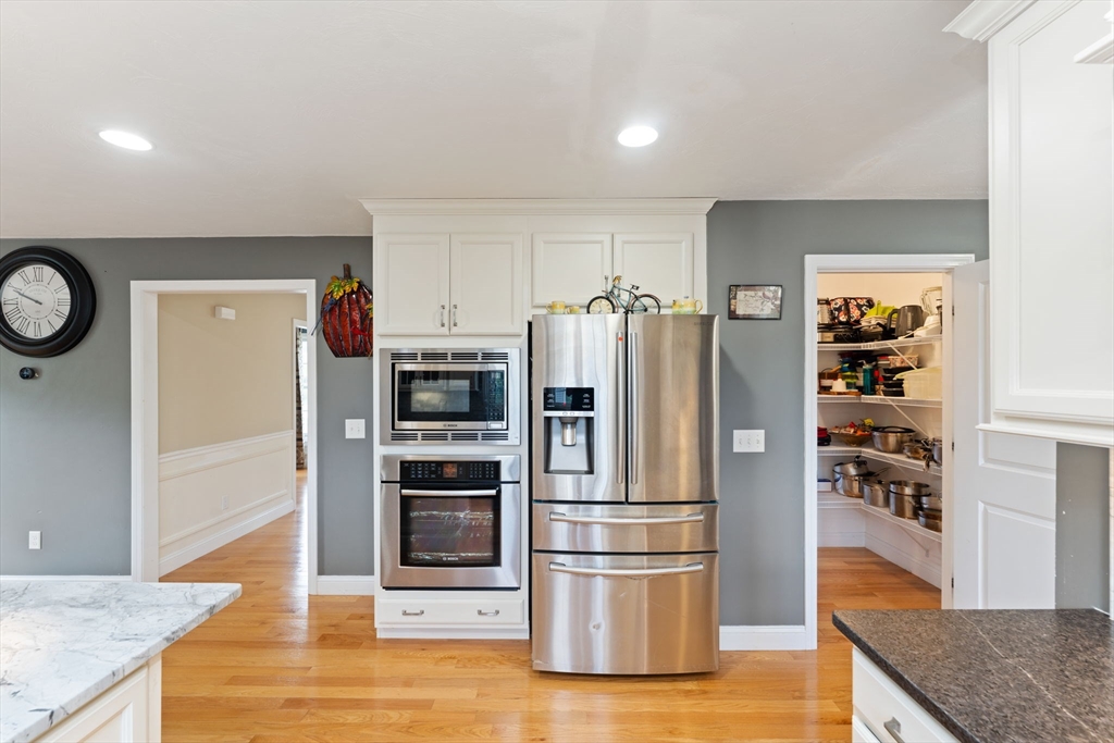 14 Longbrook Dr