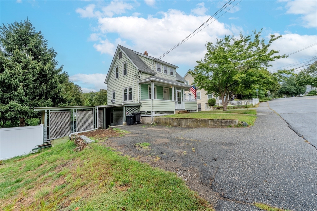 35 Lindenwood Rd