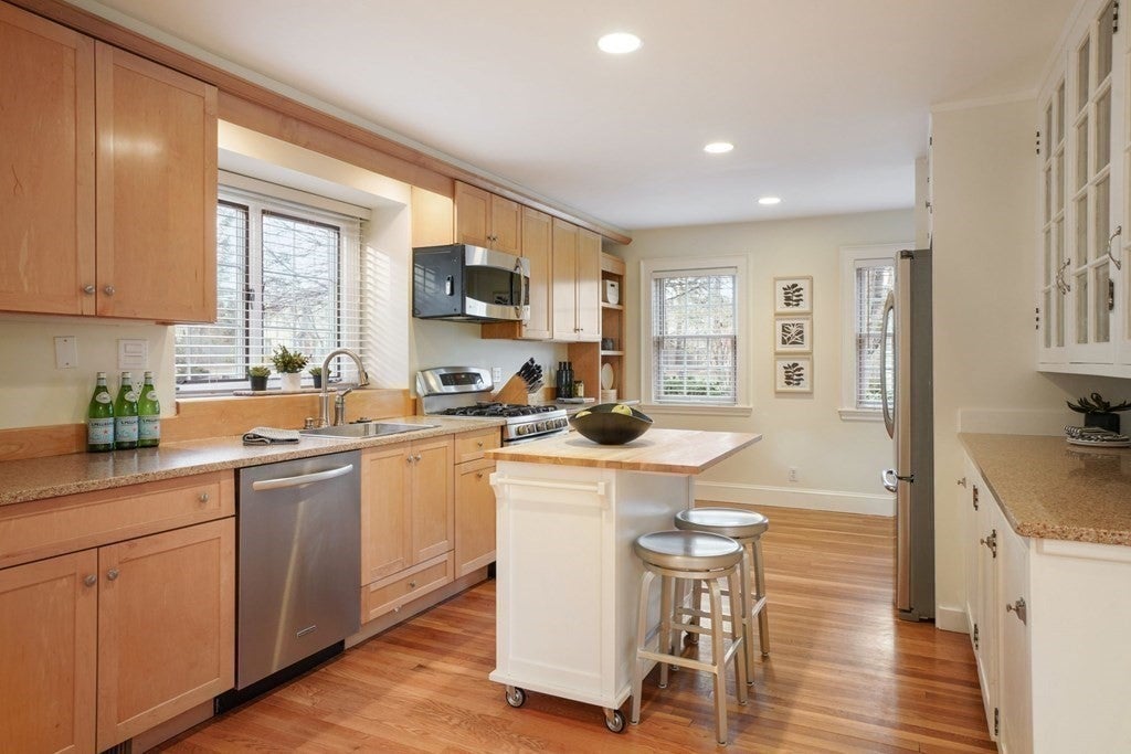 19 Vine Brook Rd, Lexington, MA, 19 Vine Brook Rd, Lexington, MA Photo #8