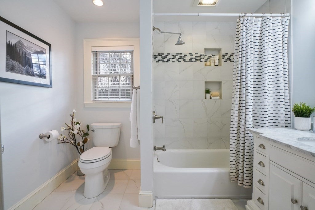 19 Vine Brook Rd, Lexington, MA, 19 Vine Brook Rd, Lexington, MA Photo #15