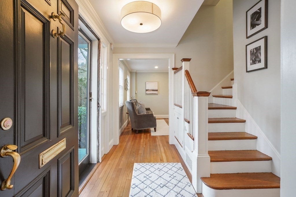 19 Vine Brook Rd