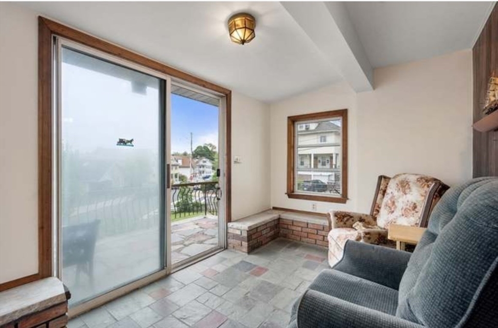 28 Elsie St