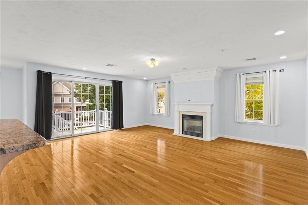 307 Regency Ln 307