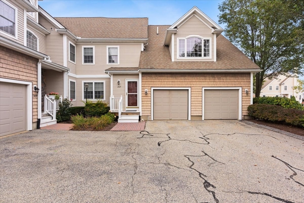 307 Regency Ln 307