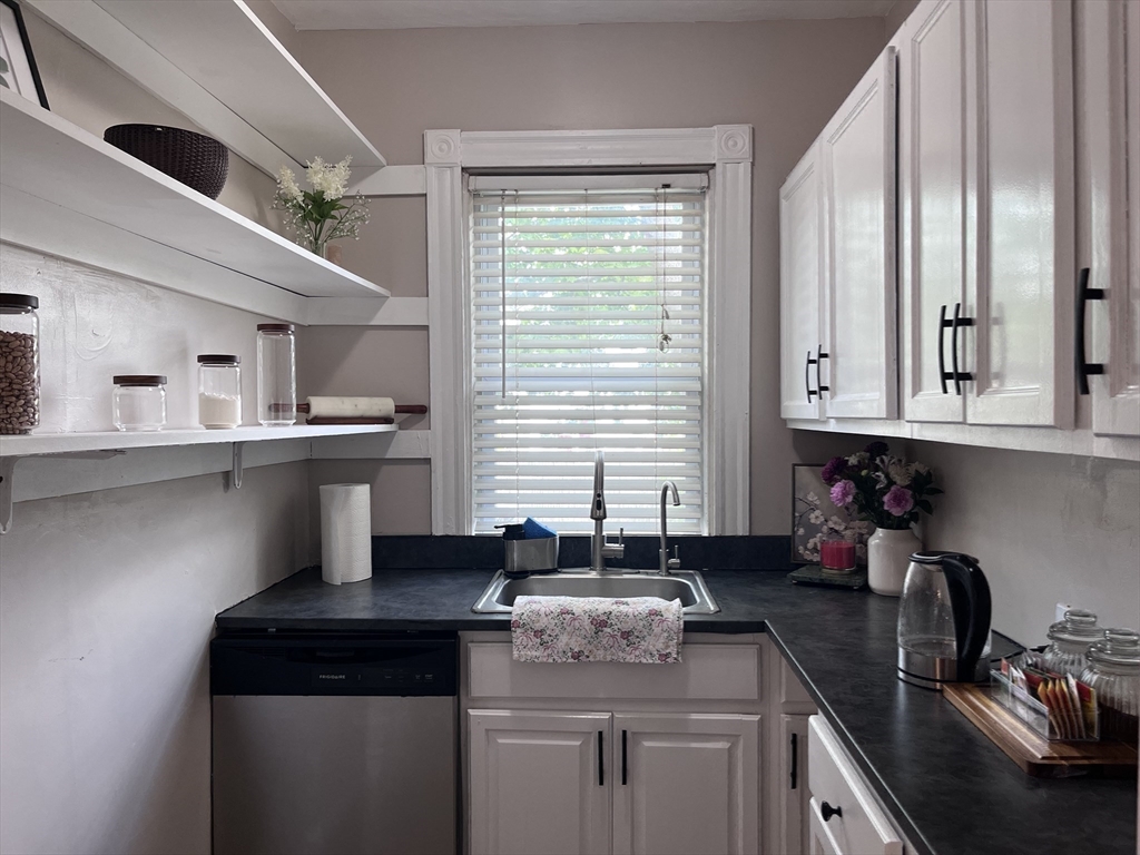 4 Wolfenden St, Attleboro, MA Photo #10