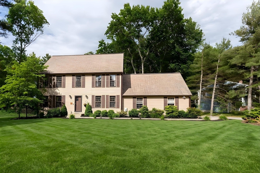 1 Montaup Road