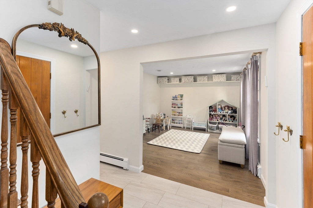 1 Montaup Road