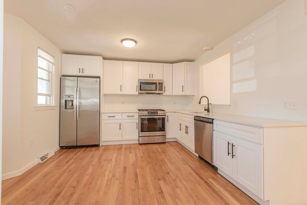 33 Lamplighter LN #33, Easton, MA, 33 Lamplighter LN #33, Easton, MA Photo #2