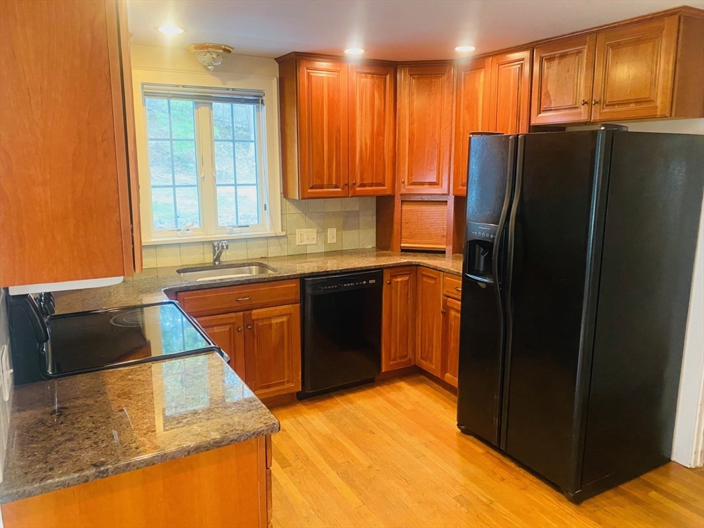 10 Seward Rd