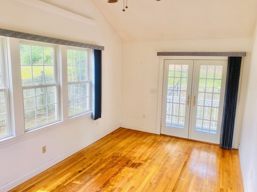10 Seward Rd