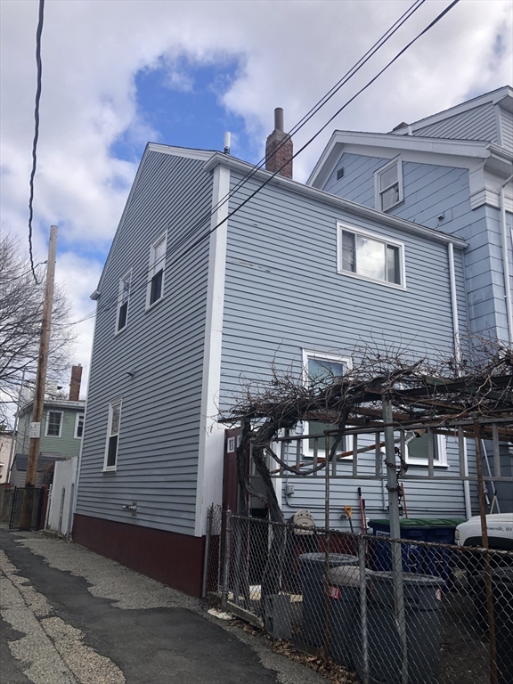 39 Houghton St