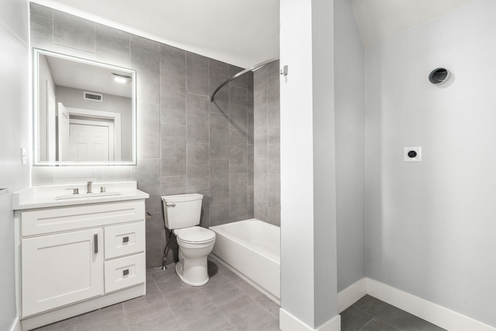 679 Columbia Road #4, Boston, MA Photo #8