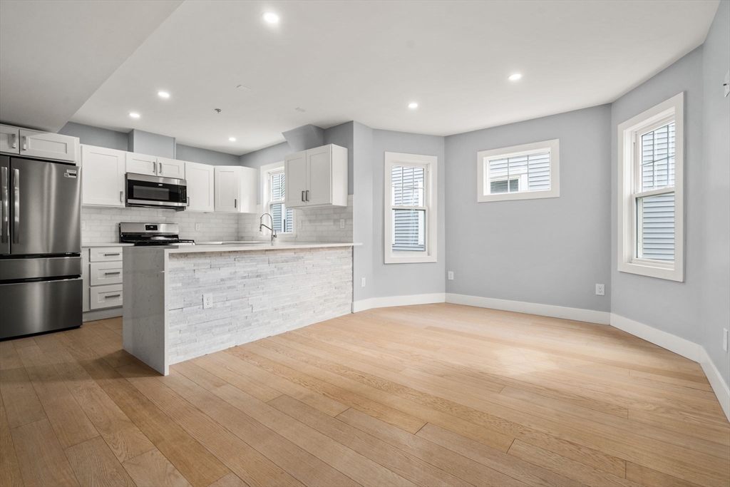 679 Columbia Road #4, Boston, MA Photo #1