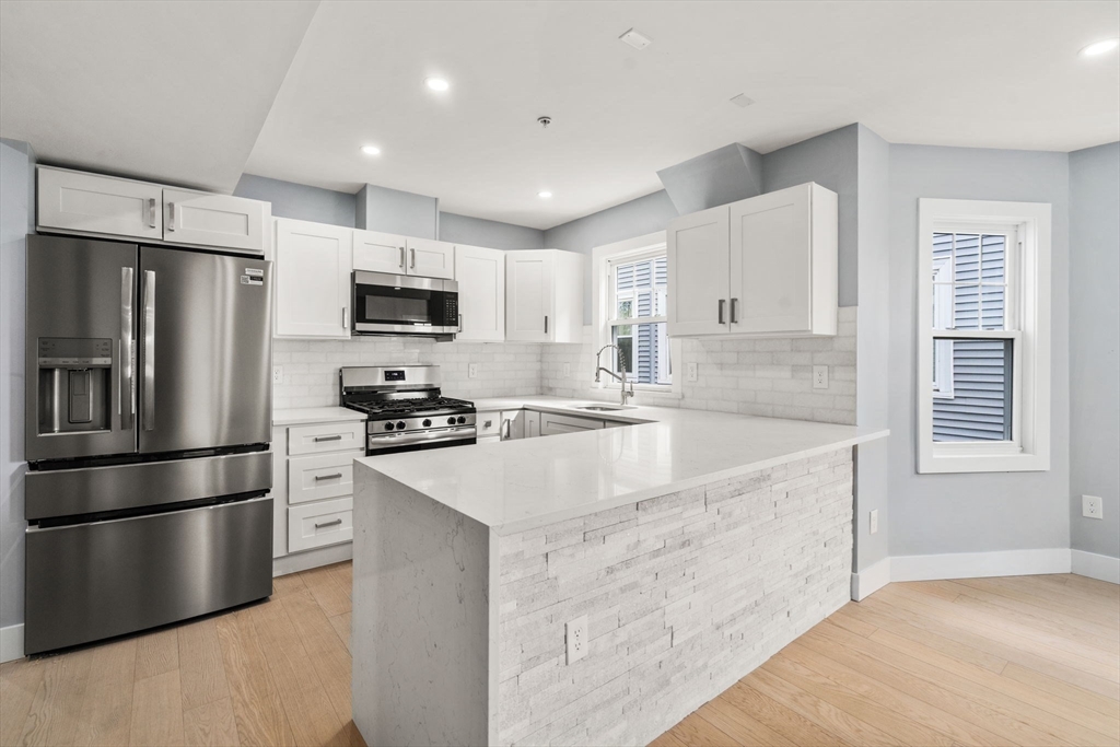 679 Columbia Road #4, Boston, MA Photo #2