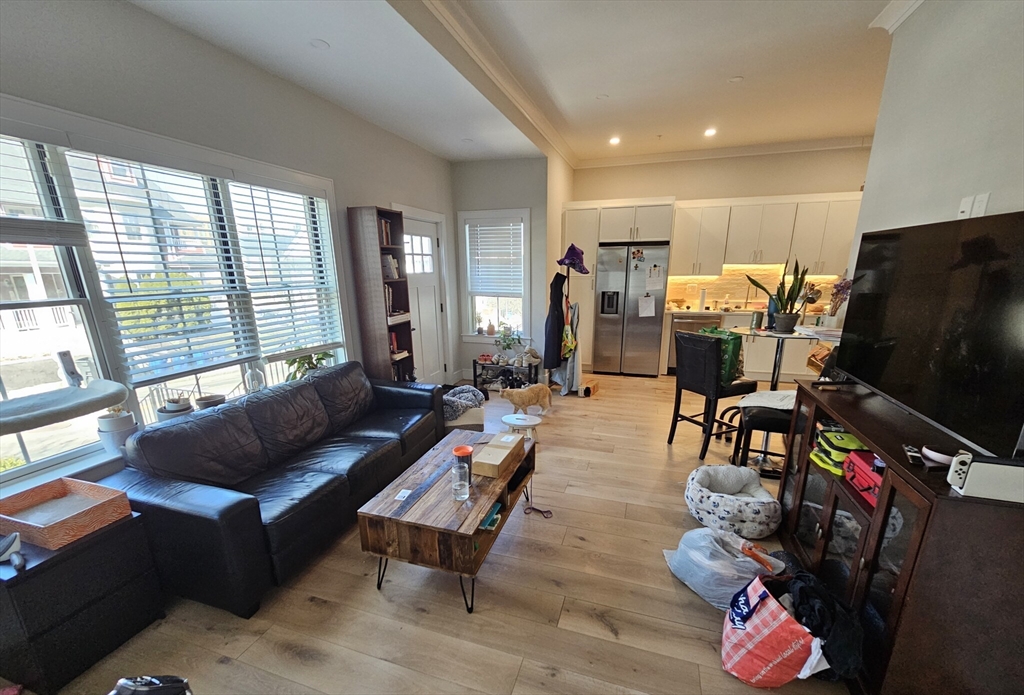 9 Everett St 1