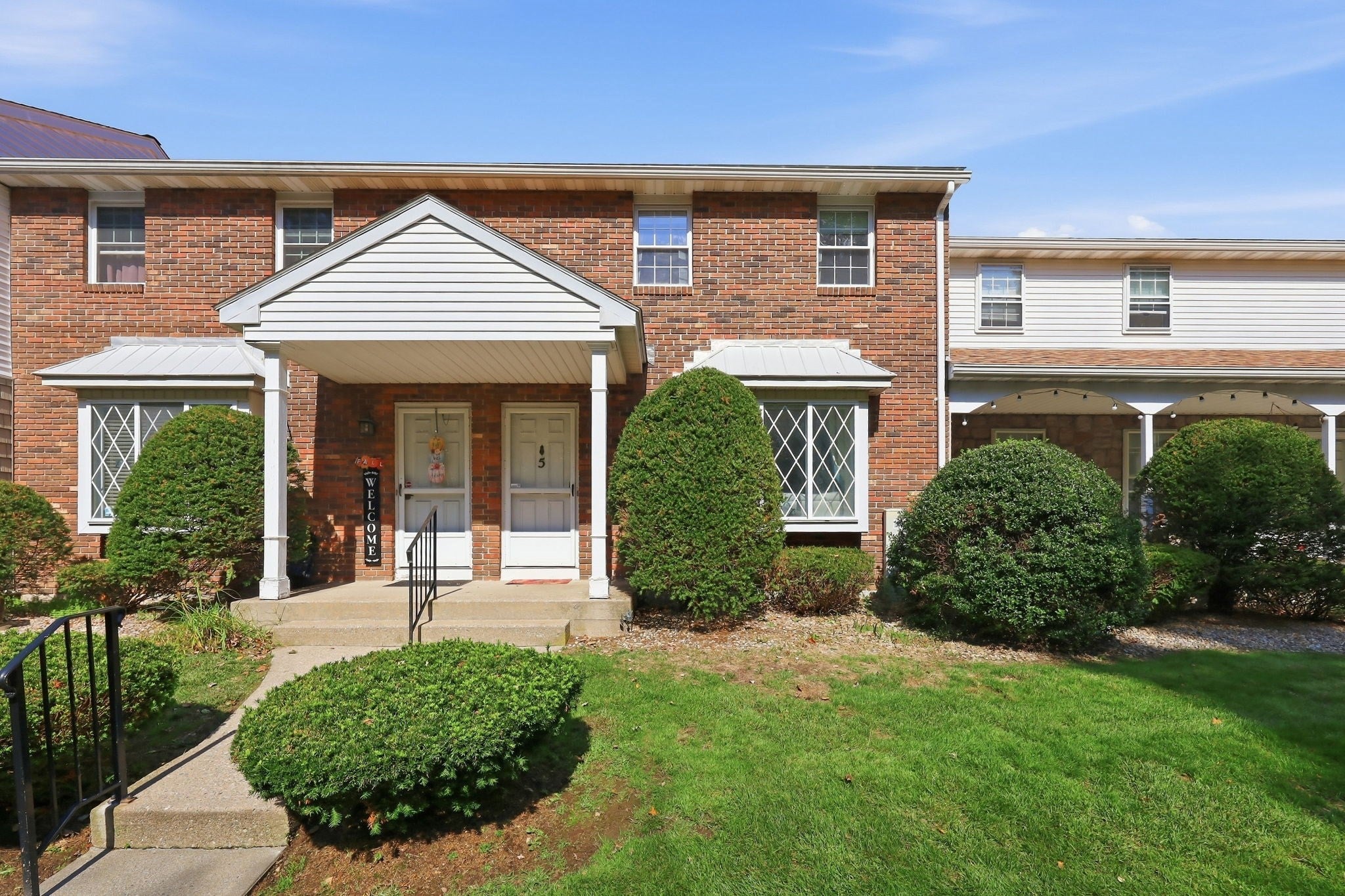 Photo of 84 Fuller St, Ludlow, MA