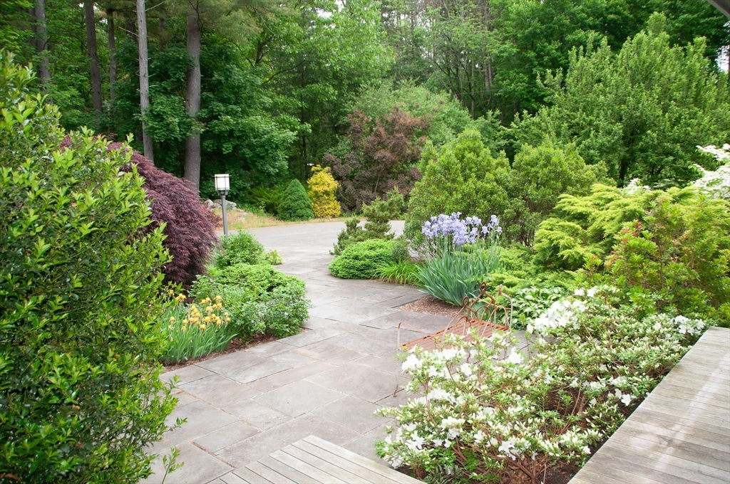39 Old Farm Road
