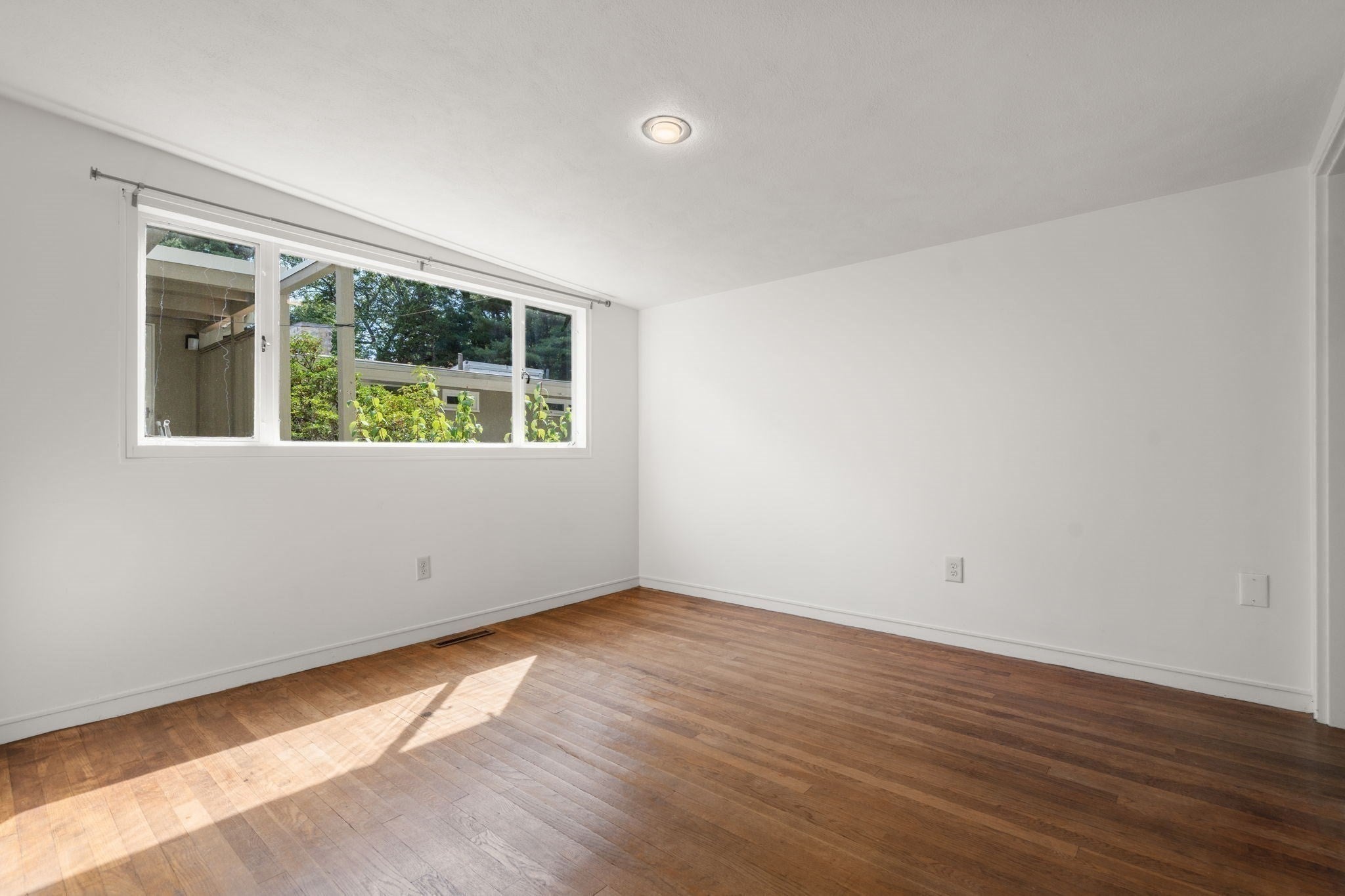 583 Gay Street, Westwood, MA Photo #28