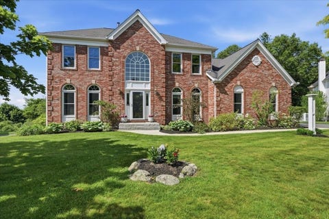 Photo of 202 Rosemont Dr, North Andover, MA 01845 (MLS # 73534895)