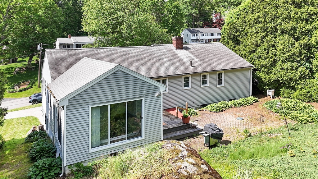 38 Juniper Ln