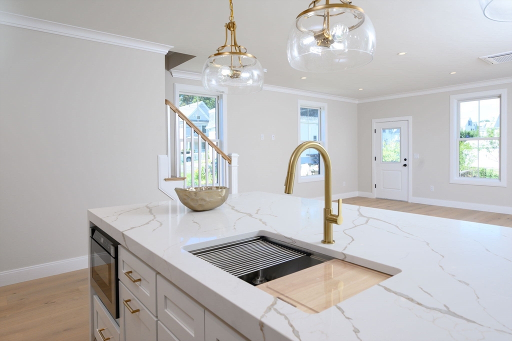 45 Chickatawbut St 2