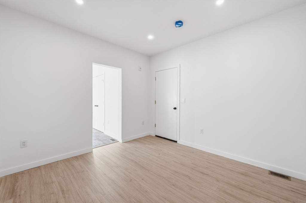 289 Central St, Lowell, MA Photo #24