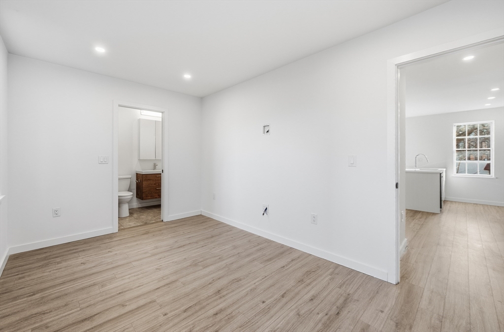 289 Central St, Lowell, MA Photo #9