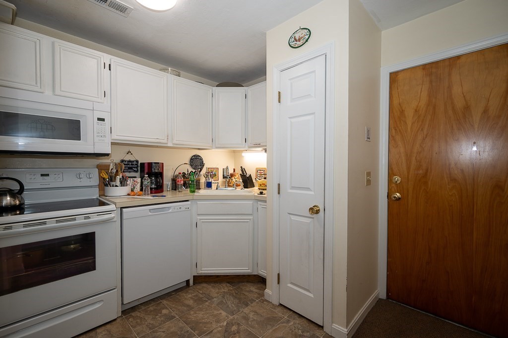 44 Maria Ave 104