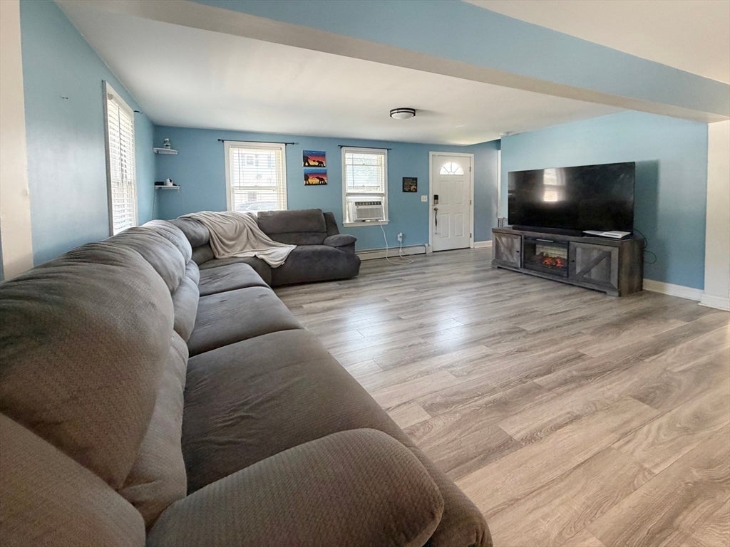 79 Lorchris St, Leominster, MA, 79 Lorchris St, Leominster, MA Photo #13