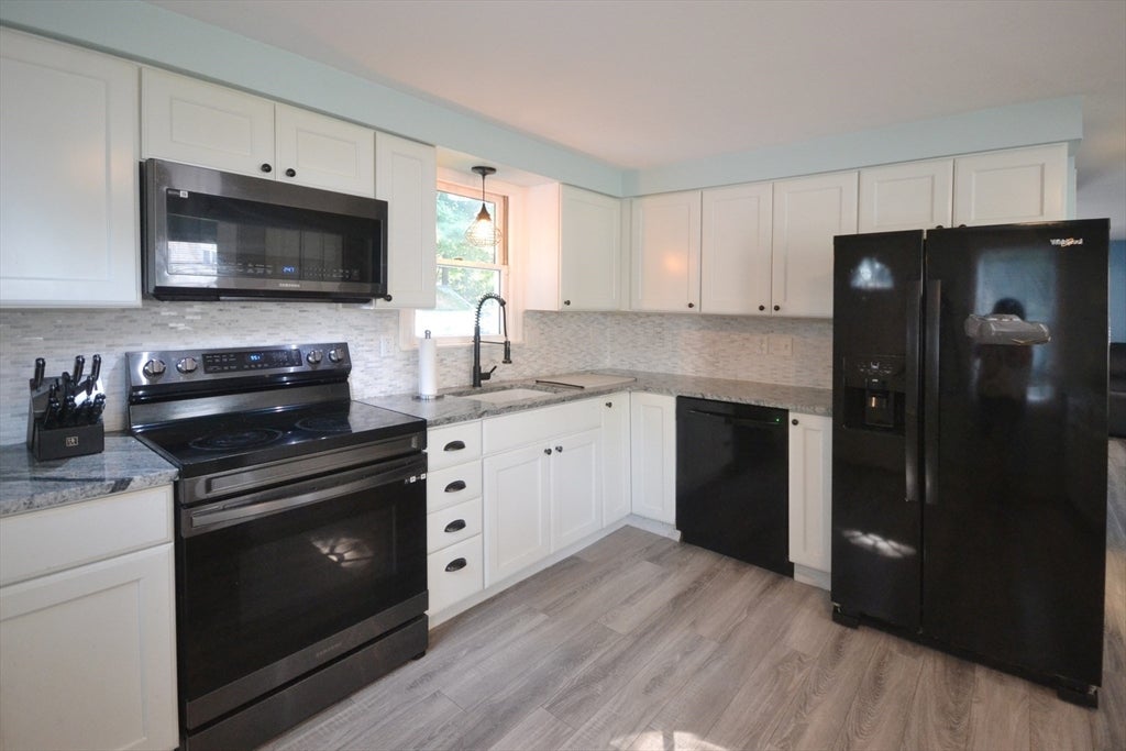 79 Lorchris St, Leominster, MA, 79 Lorchris St, Leominster, MA Photo #4