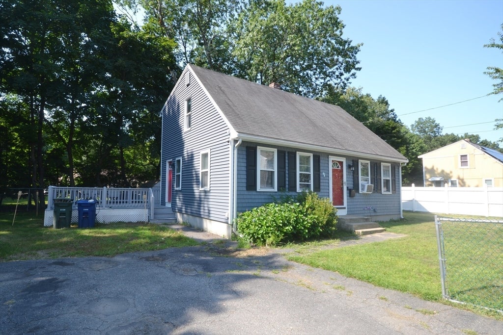 79 Lorchris St, Leominster, MA, 79 Lorchris St, Leominster, MA Photo #2