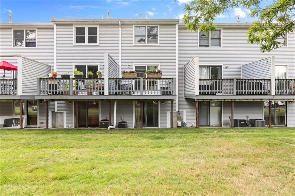 162 Oak St 9