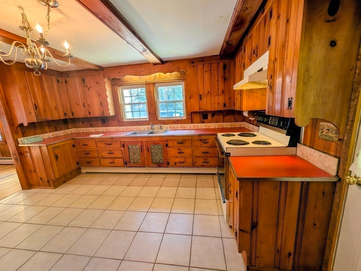 93 Richardson Corner Rd, Charlton, MA, 93 Richardson Corner Rd, Charlton, MA Photo #3