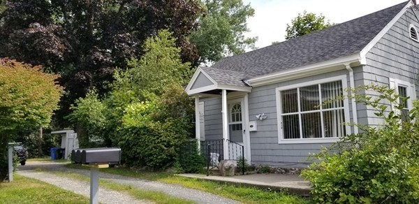 11-13 Colrain St