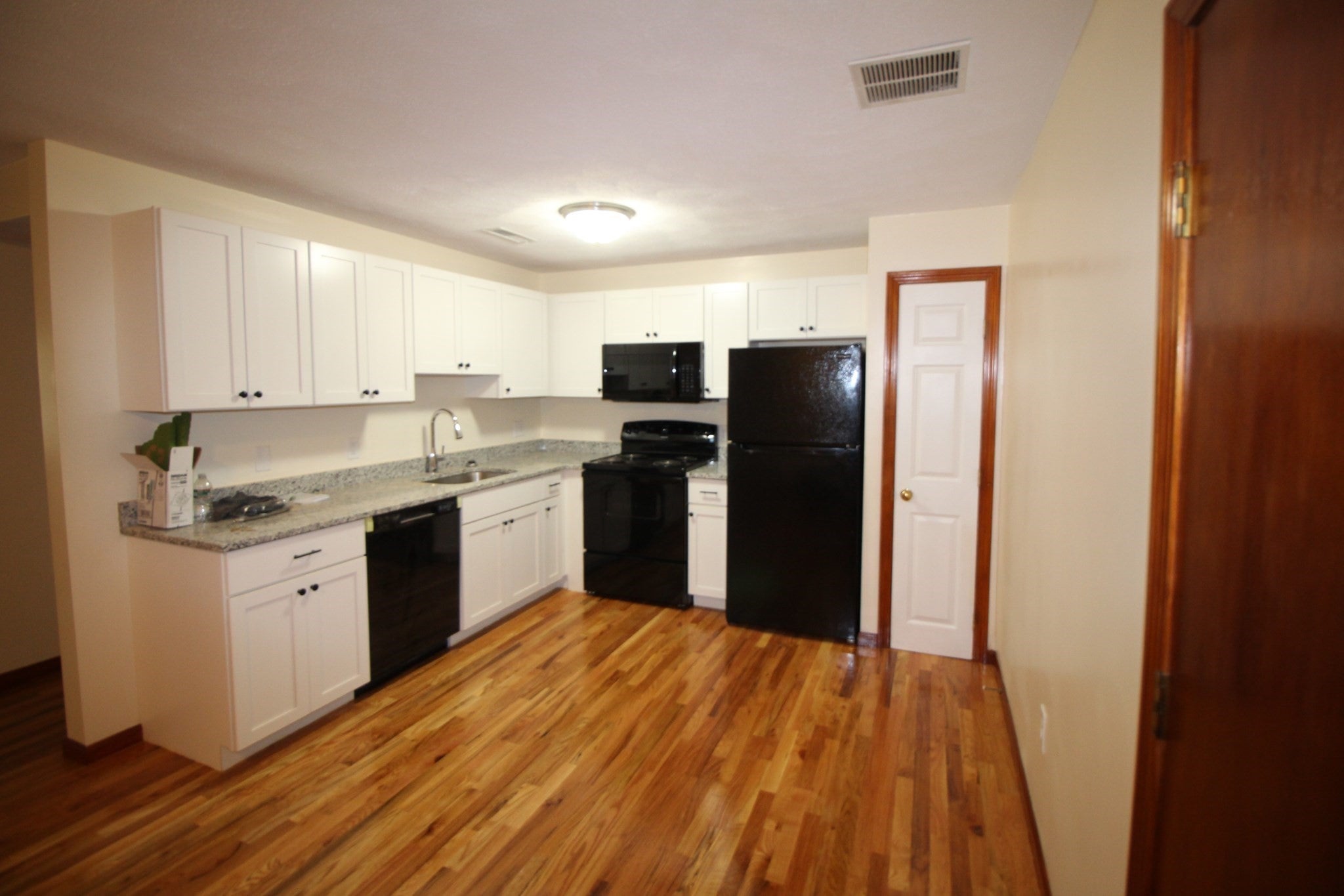 132 Tyngsboro Road #13, Chelmsford, MA, 132 Tyngsboro Road #13, Chelmsford, MA Photo #3
