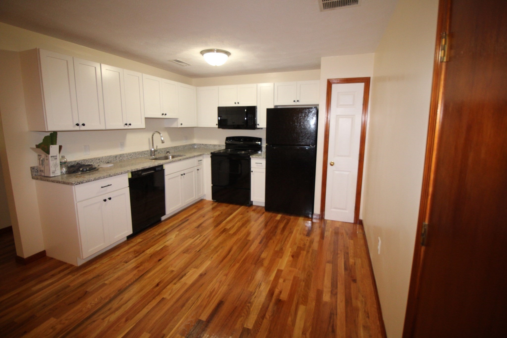 132 Tyngsboro Road #13, Chelmsford, MA, 132 Tyngsboro Road #13, Chelmsford, MA Photo #2