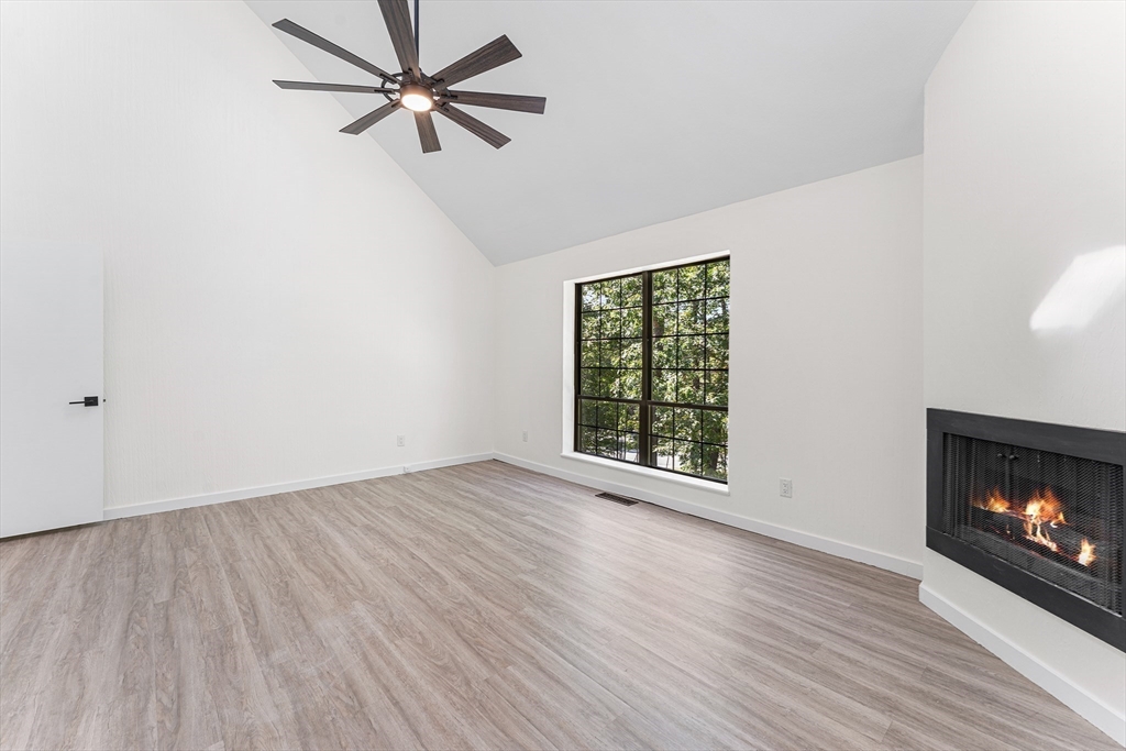 12 Perkins Ct 12