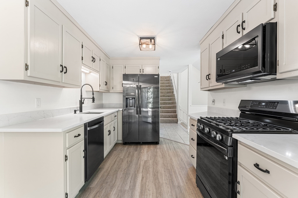 12 Perkins Ct 12