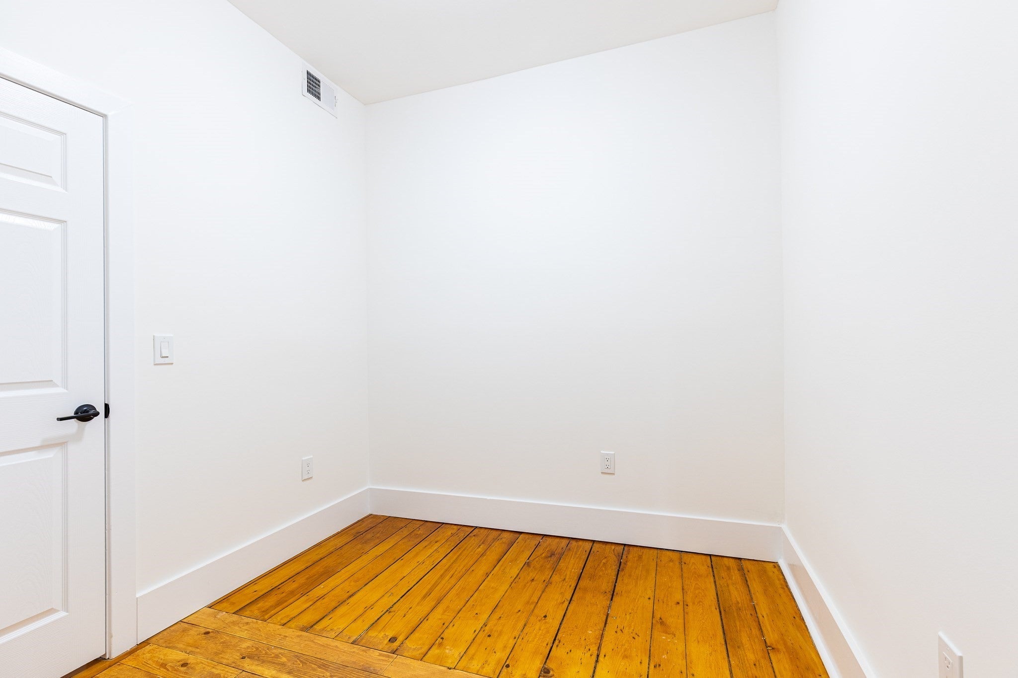 633 E 6th St, Boston, MA, 633 E 6th St, Boston, MA Photo #7
