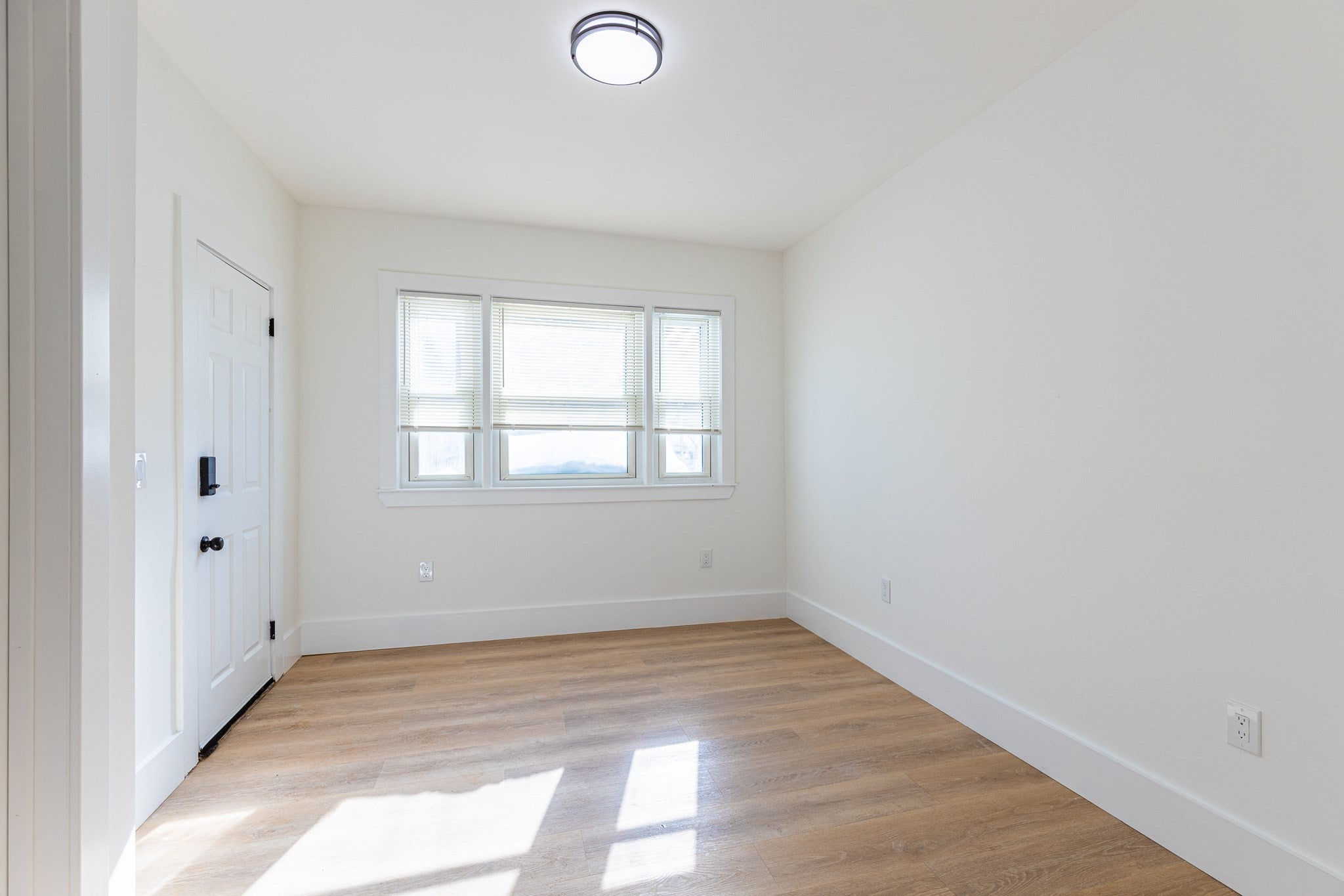 633 E 6th St, Boston, MA, 633 E 6th St, Boston, MA Photo #9