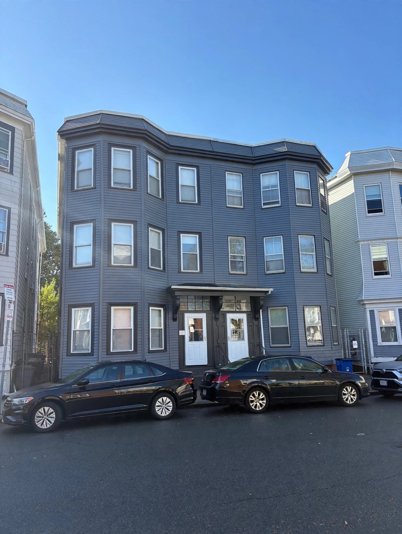 Photo of 633 E 6th St, Boston, MA