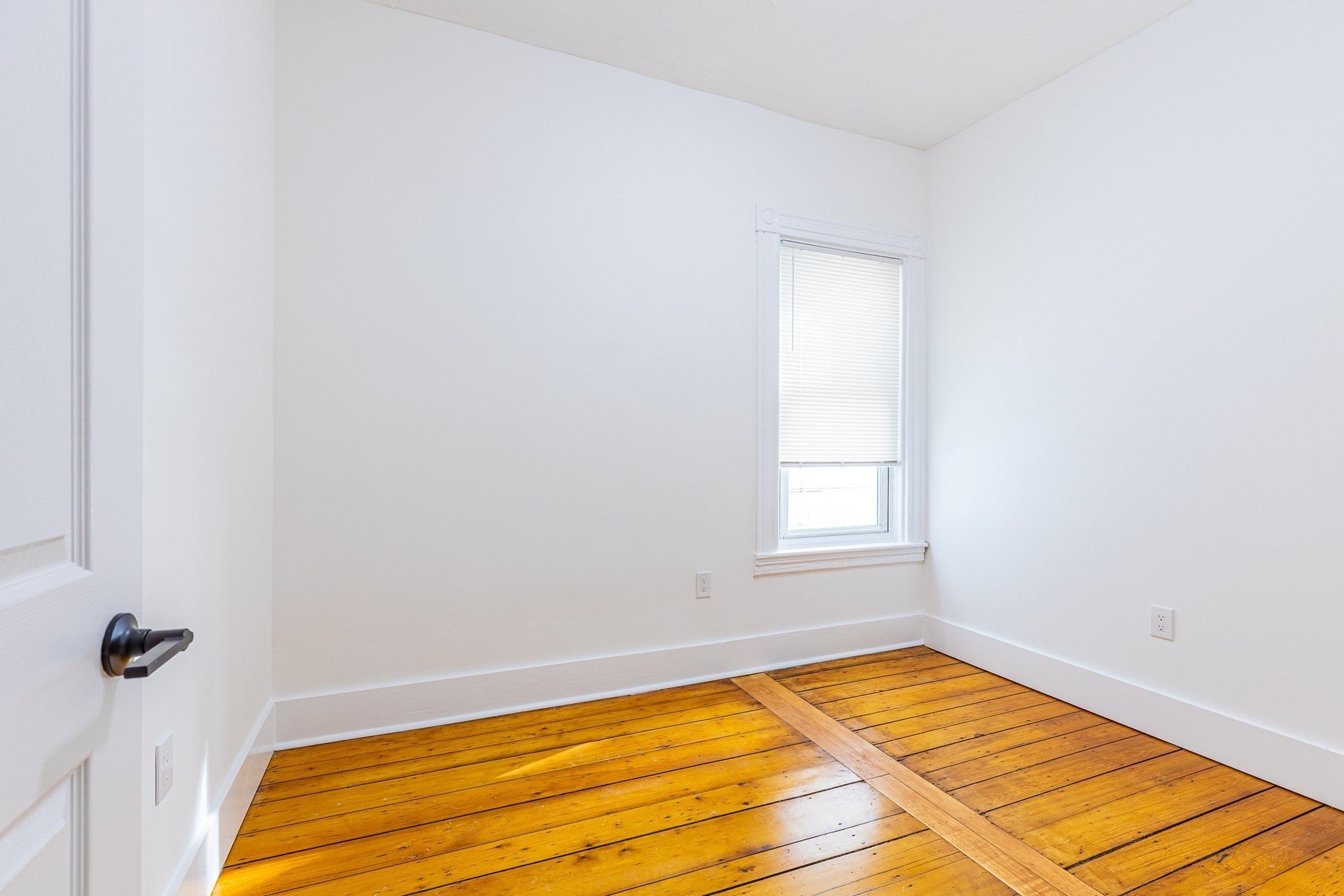 633 E 6th St, Boston, MA, 633 E 6th St, Boston, MA Photo #6