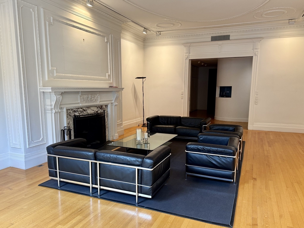 175 Commonwealth Ave B
