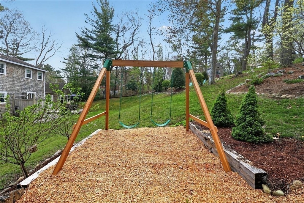 60 Oakleaf Dr, Marshfield, MA Photo #25