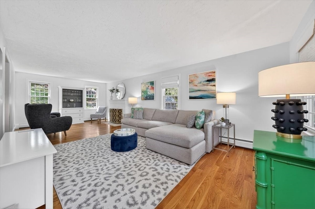 60 Oakleaf Dr, Marshfield, MA Photo #6
