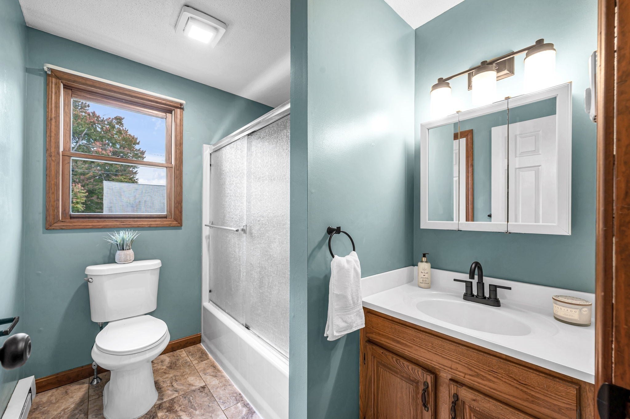 149 Dale St #R, Chicopee, MA, 149 Dale St #R, Chicopee, MA Photo #16