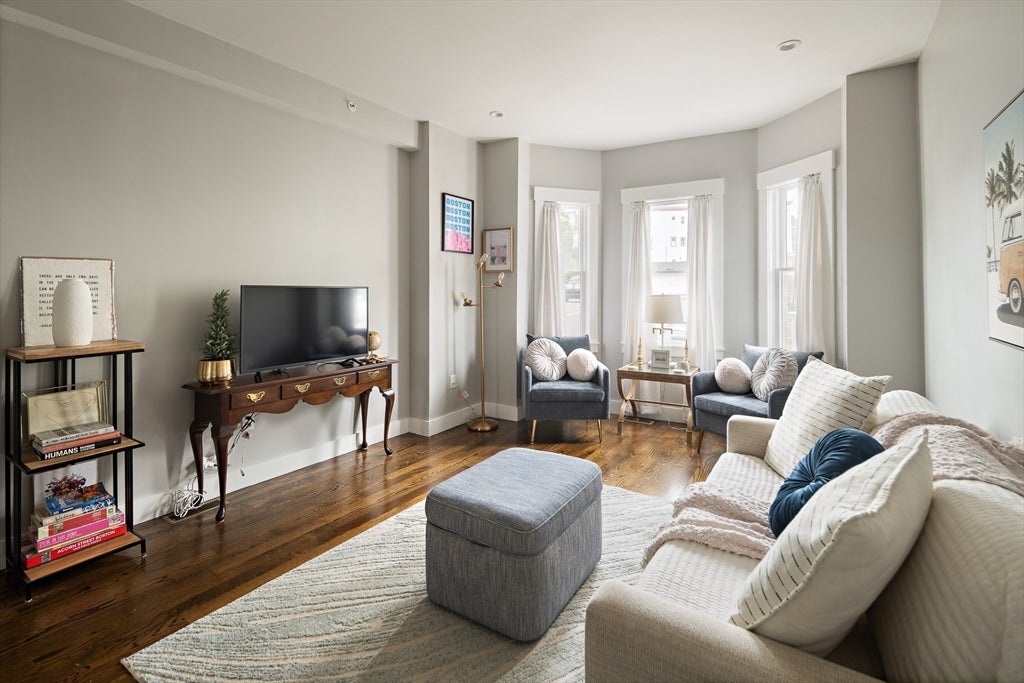 6 Chestnut Ave #1, Boston, MA Photo #1