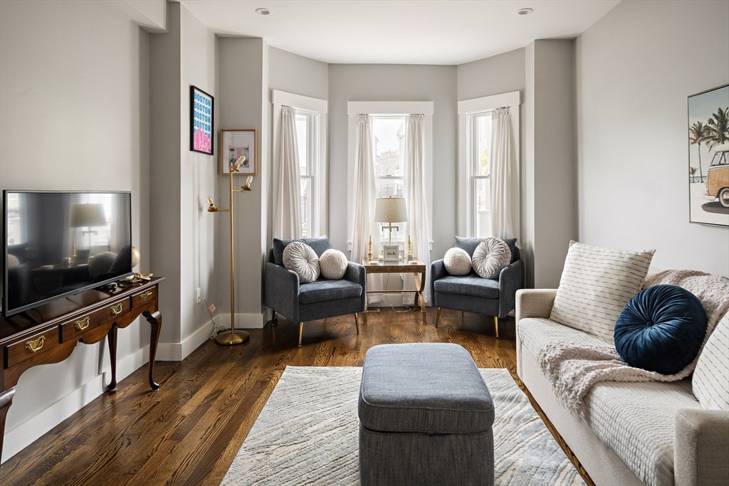 6 Chestnut Ave #1, Boston, MA Photo #10