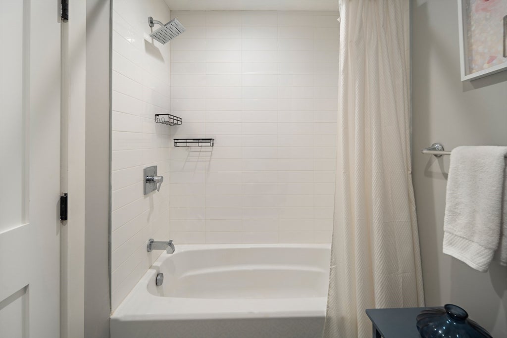 6 Chestnut Ave #1, Boston, MA Photo #12