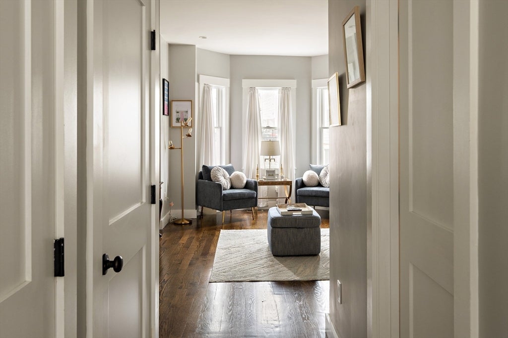 6 Chestnut Ave #1, Boston, MA Photo #9